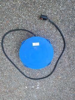 Heated outdoor pet water dish.