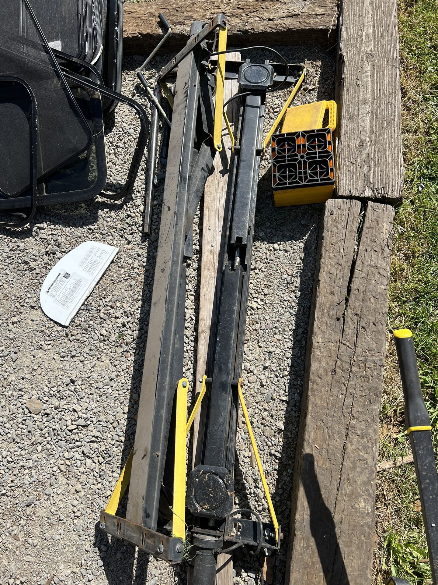 Camper Trailer Stabilizer Jack