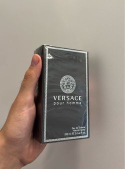Versace Pour Homme ( Light Blue ) Cologne