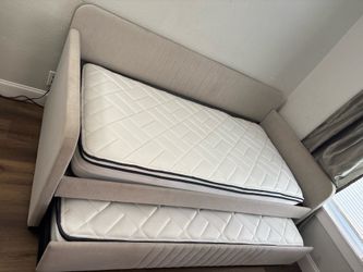 Twin Bed w/Trundle