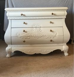 Bombay / Bombe chest