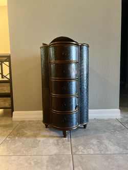 Embossed Metal 5 Drawer Jewelry Chest