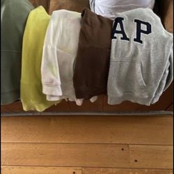 Lot of 12 Medium Size(8) Sweatshirts 