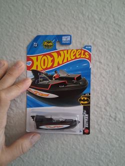 Hot Wheels Batman Classic TV Series Batboat
