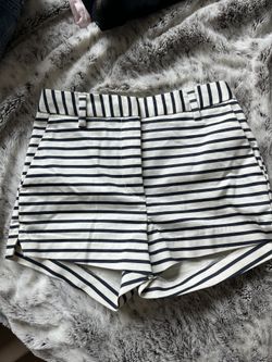 h&m shorts size 2