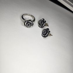 James Avery Retired Large Rose Set