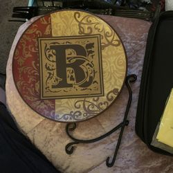 R Plate Decor