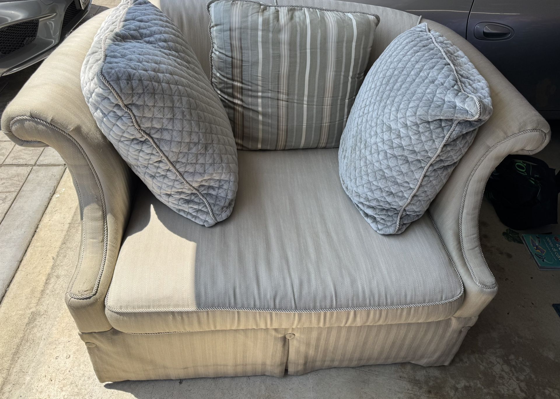 Loveseat Sofa - Great Shape