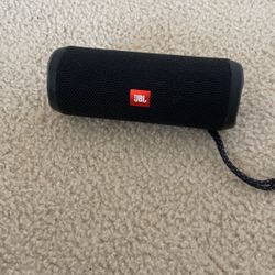 JBL 5 water Proof Speaker unused no Box
