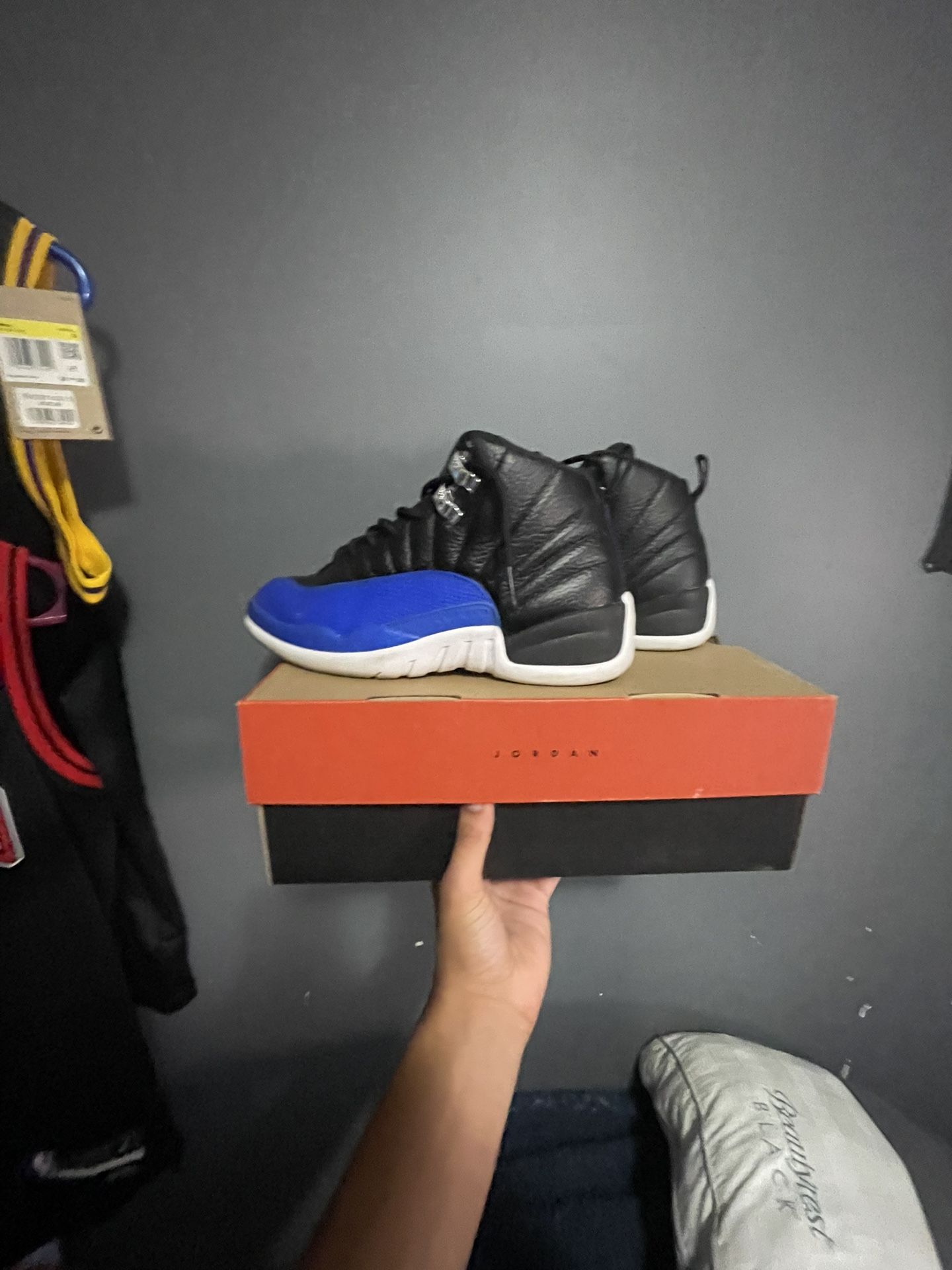 Jordan 12 Hyper Royal