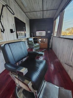 2 Chair Studio Barber/Tattoo/Therapy