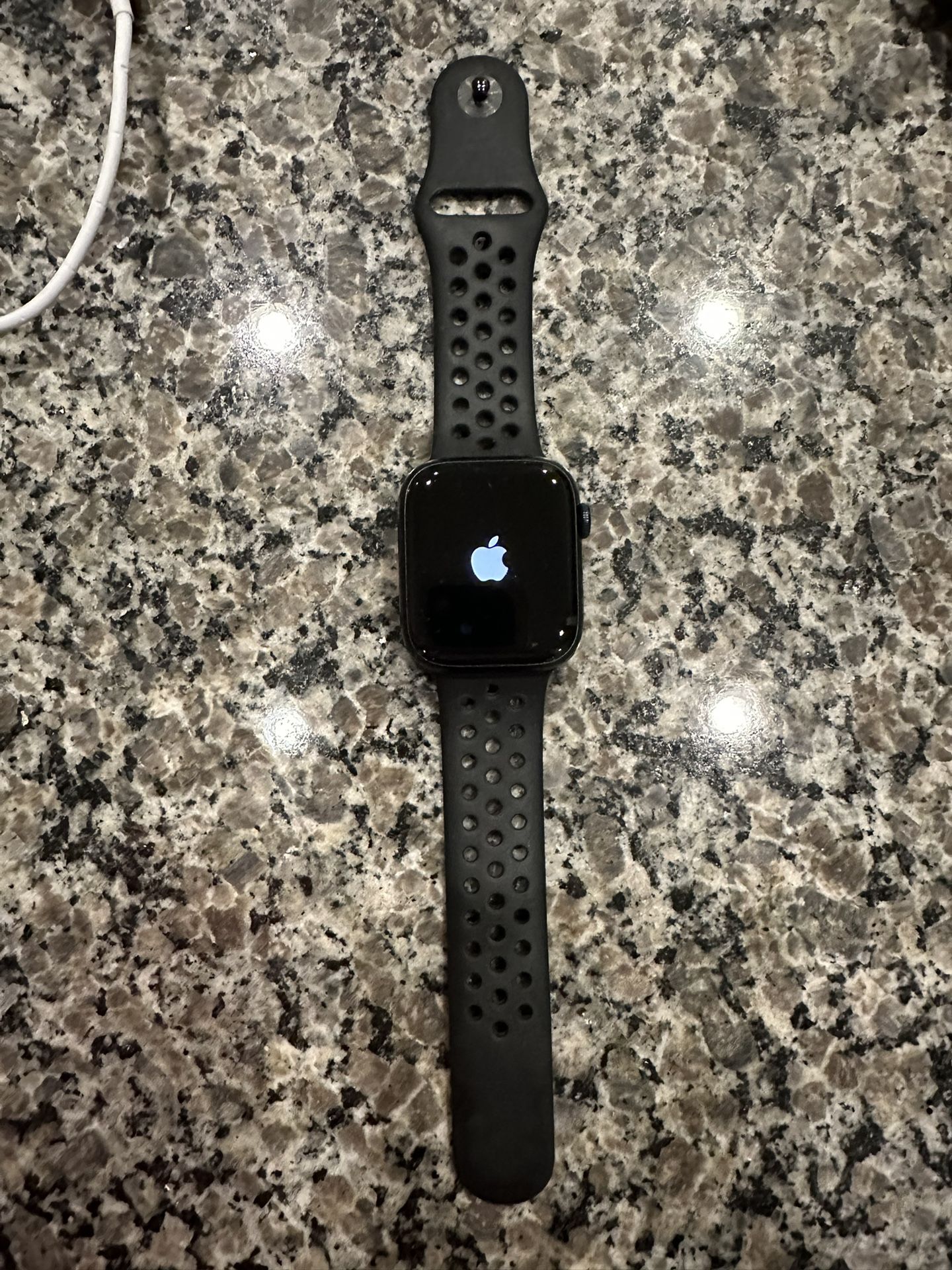 Apple Watch Series 8 45mm With Charger