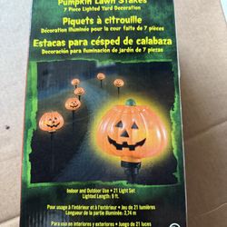 Pumpkin Decoration Yard Lawn Stakes 9’ foot Length 21 Lights NIB 