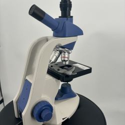 Microscope