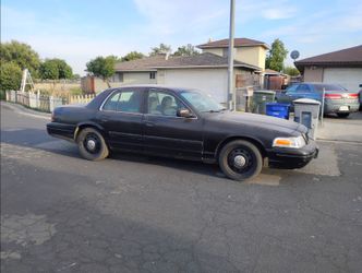 ***** CROWN VICTORIA *****