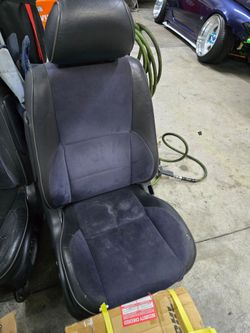 2002 Lexus is300 front seats