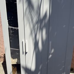 ikea wardrobe with 3 doors + mirror 