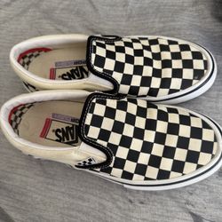 Checkered vans 4.5