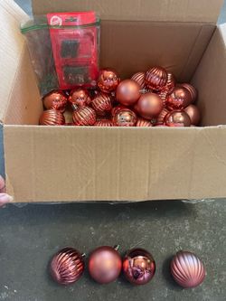 40 xmas balls plus alot of new hooks
