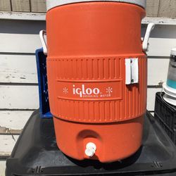 5 Gallon Igloo Water Cooler 