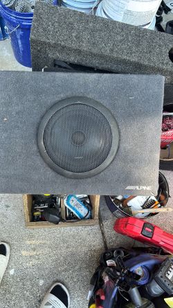 Alpine Box And Speaker