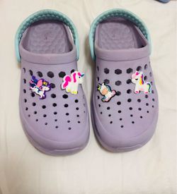 Girl’s Joybees Clogs Size 3