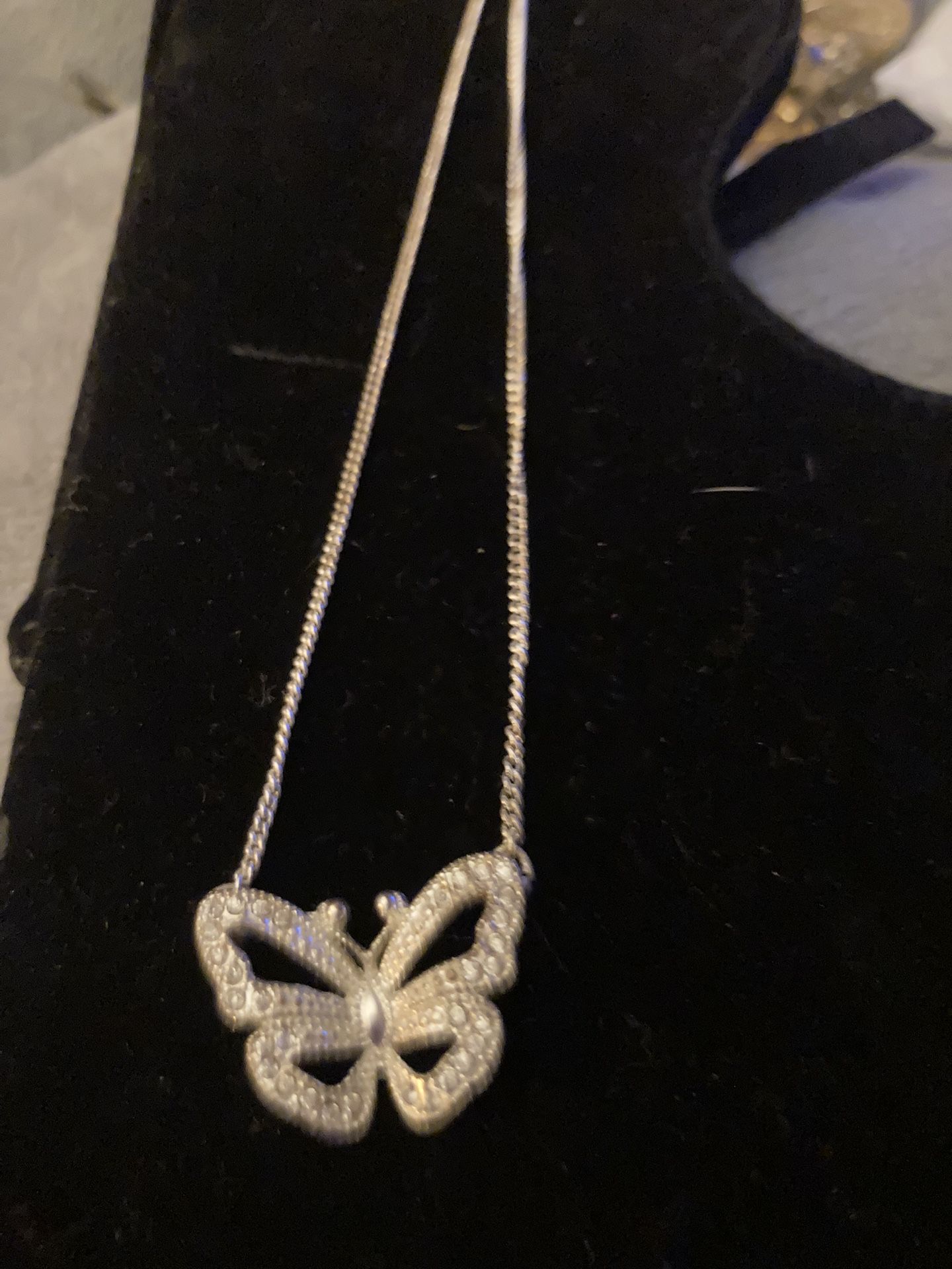 Pretty Butterfly Necklace 