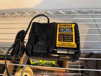 DEWALT 4 Amp Battery Charger