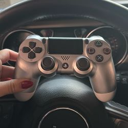 Silver PS4 Controller 