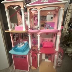 Barbie dream House