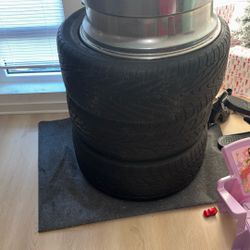 TIRES The one rim 20 inches and it say 305/35R24