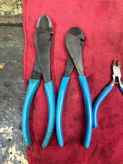 Channel lock pliers