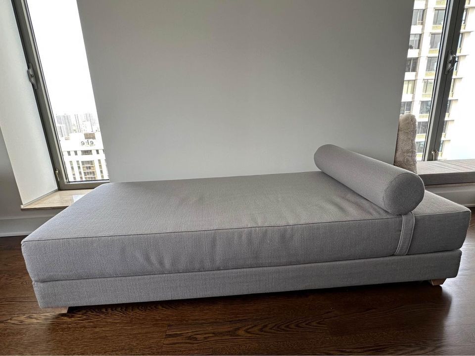 CB2 Lubi Daybed sleeper