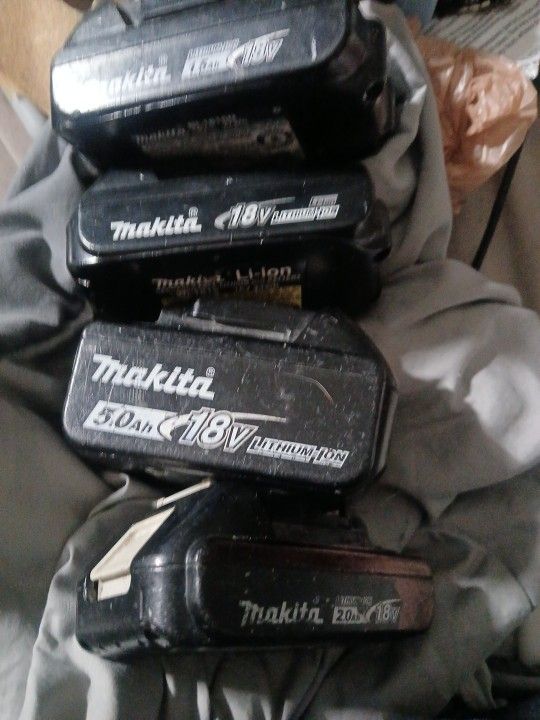 4 Makita 5.0  2x1.5  2.0 Batteries 
