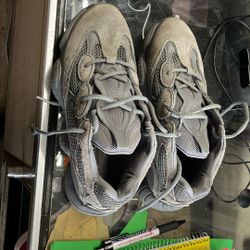 Yeezy Adidas