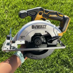 Skill Saw, Battery And Charger 