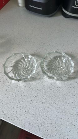 2 crystal swirl bowls