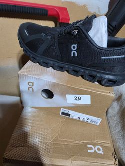 On Cloud Size 8.5 Men