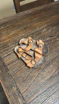 Tan Leather Strappy Sandals with Buckles