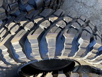 35x10x16. HAMMER KING TIRES