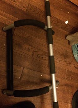 Pull up bar
