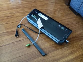 FoodSaver Vacuum Sealer