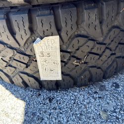35/12.5/17 one tire used
