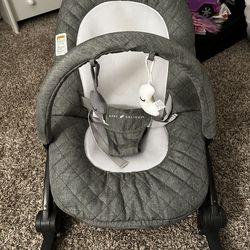 Baby rocker/bouncer