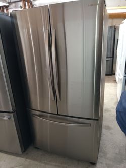 Samsung refrigerator french door 📌 stainless steel 📌 Ice maker on the bottom 📌