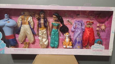 *Disney's Aladdin** Doll Set