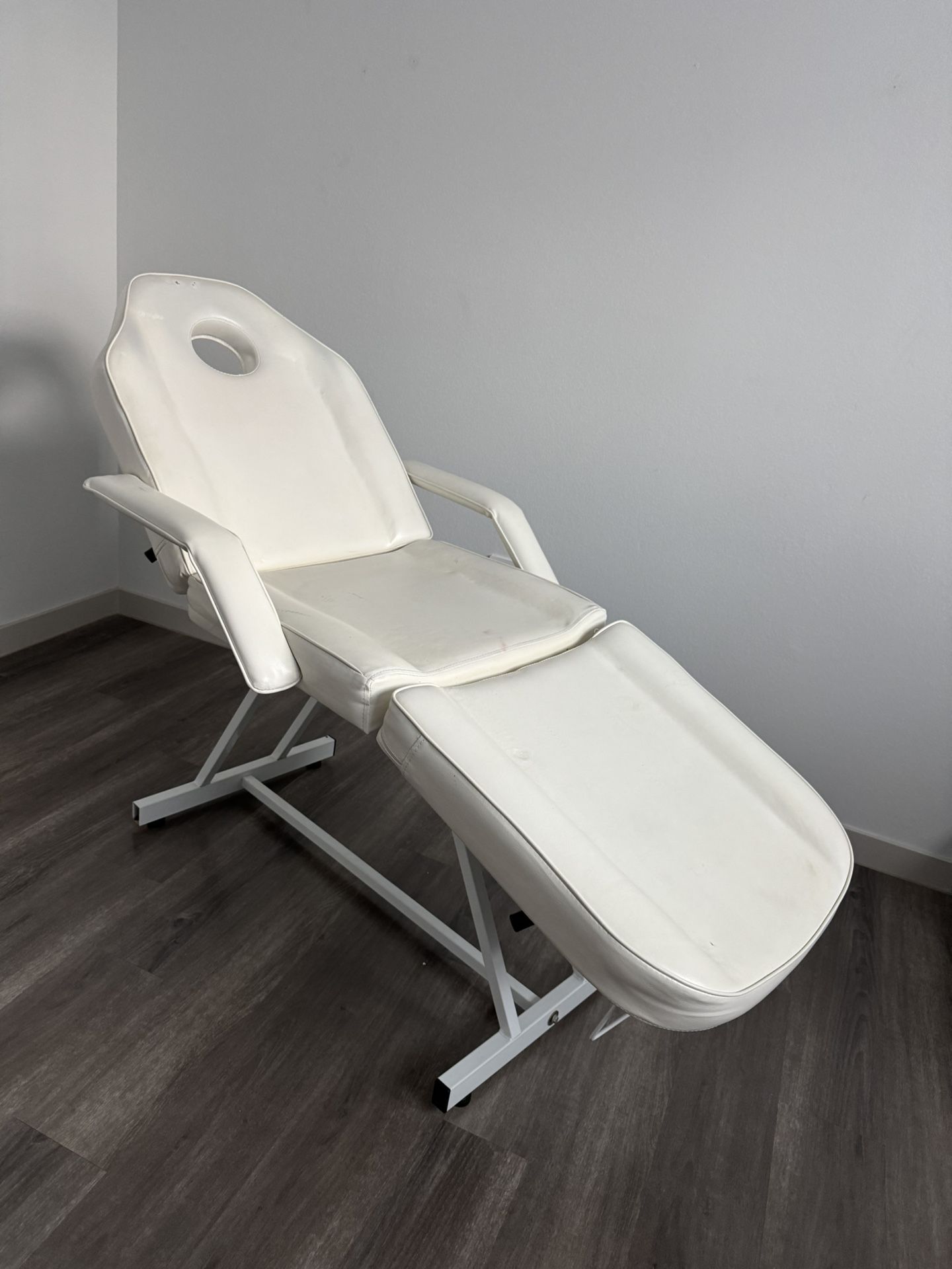Chair For Tattoos Or Lashing