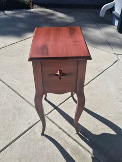 Ethan Allen Side Table