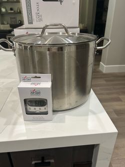 16 qt stockpot with lid