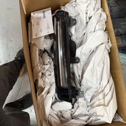 Cadillac Escalade Right Bumper Light